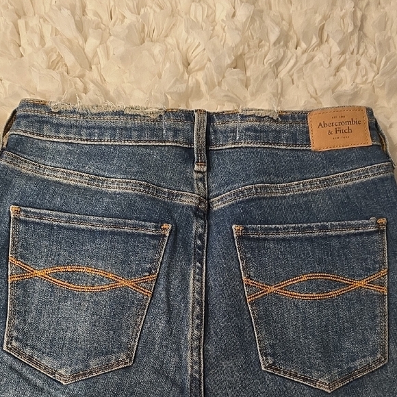 Abercrombie & Fitch Women's Size 27 Ankle-length High-rise Denim Jeans - Picture 6 of 10